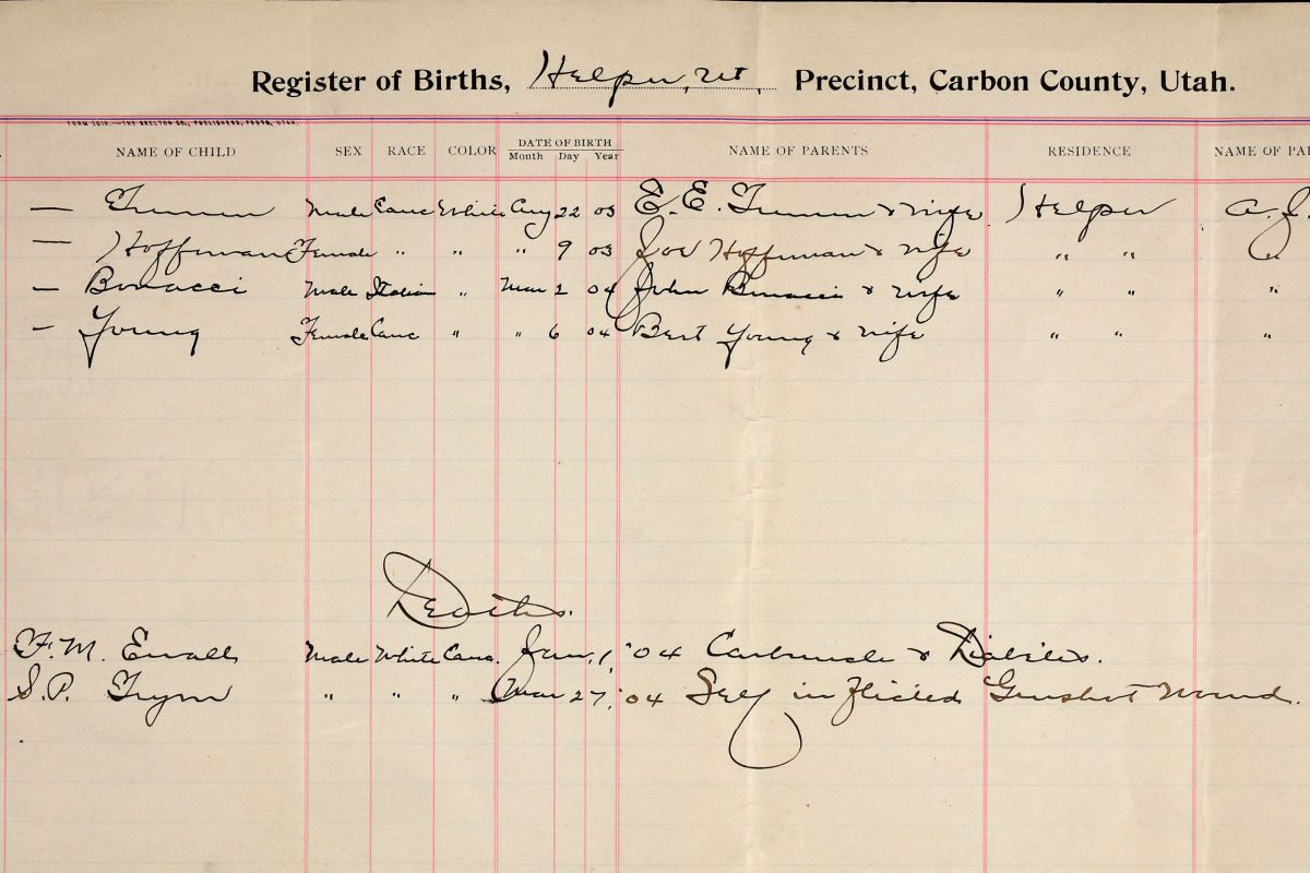 Old register document showing handwritten entries for births